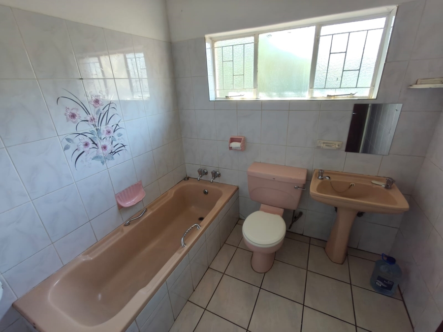 To Let 3 Bedroom Property for Rent in Safari Gardens North West